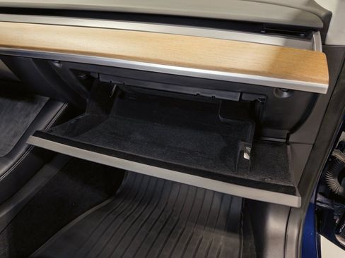 Used 2021 Tesla Model 3 Standard Range Plus image 20