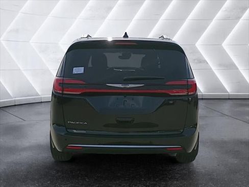 New 2026 Chrysler Pacifica Pinnacle FWD image 22