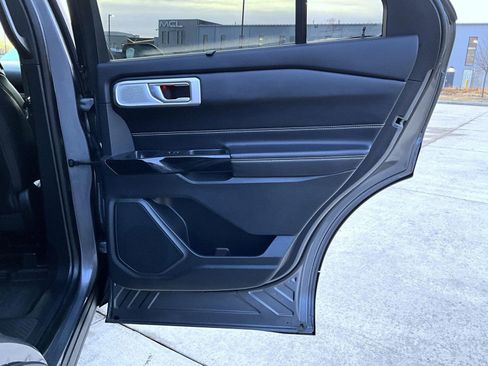 Used 2021 Ford Explorer ST w/ Equipment Group 401A image 23