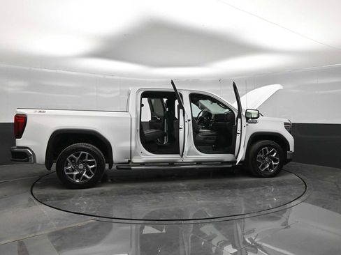 Used 2023 GMC Sierra 1500 SLT w/ SLT Premium Package AWD/4WD image 47