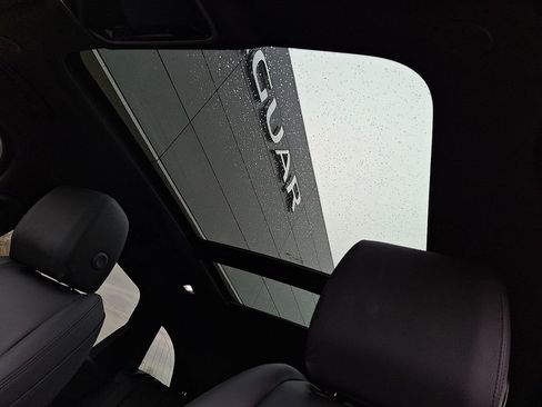 Certified 2026 Land Rover Range Rover Velar Dynamic SE image 14