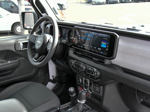 Used 2024 Jeep Wrangler Willys image 45