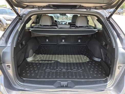 Certified 2025 Subaru Outback Limited AWD/4WD image 9