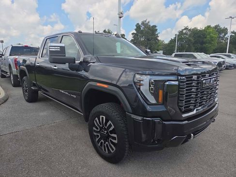 Used 2024 GMC Sierra 2500 Denali Ultimate AWD/4WD image 1