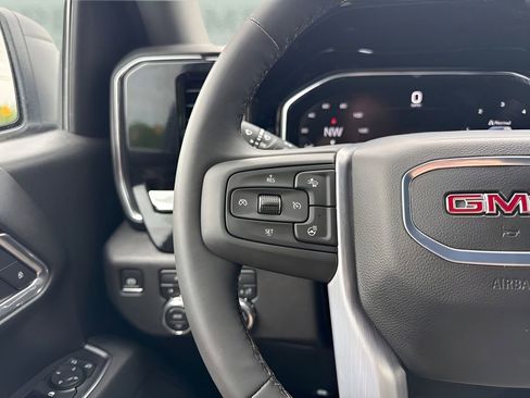 Used 2025 GMC Sierra 1500 Elevation AWD/4WD image 16