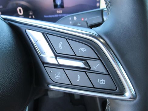 Used 2025 Buick Enclave Sport Touring AWD/4WD image 24