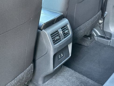 Certified 2023 Nissan Rogue SV image 14