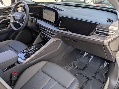 New 2025 Audi Q5 2.0T Premium Plus image 9
