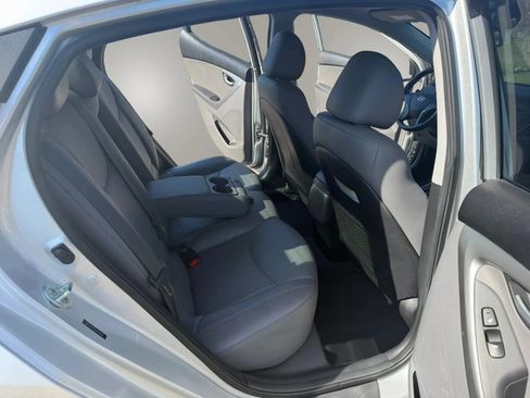 Used 2015 Hyundai Elantra Limited FWD image 16