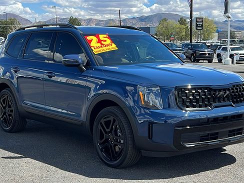 Used 2025 Kia Telluride EX X-Line AWD/4WD image 3