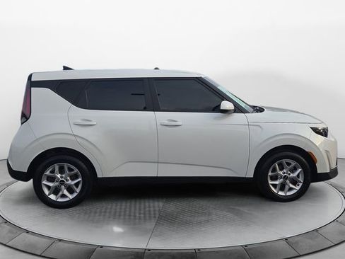 Used 2025 Kia Soul LX w/ Option Group 015 image 6