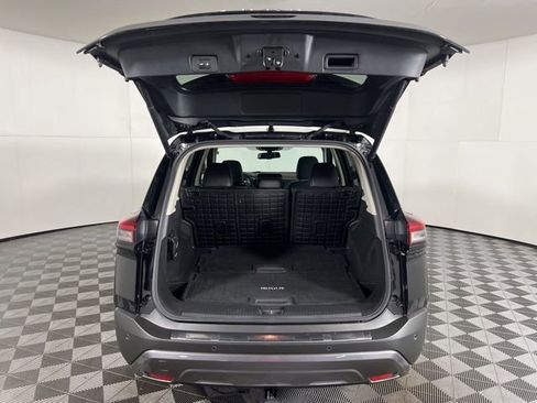 Used 2023 Nissan Rogue SL w/ SL Premium Package image 3