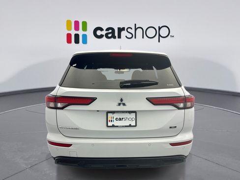 Used 2024 Mitsubishi Outlander SE Black Edition AWD/4WD image 4