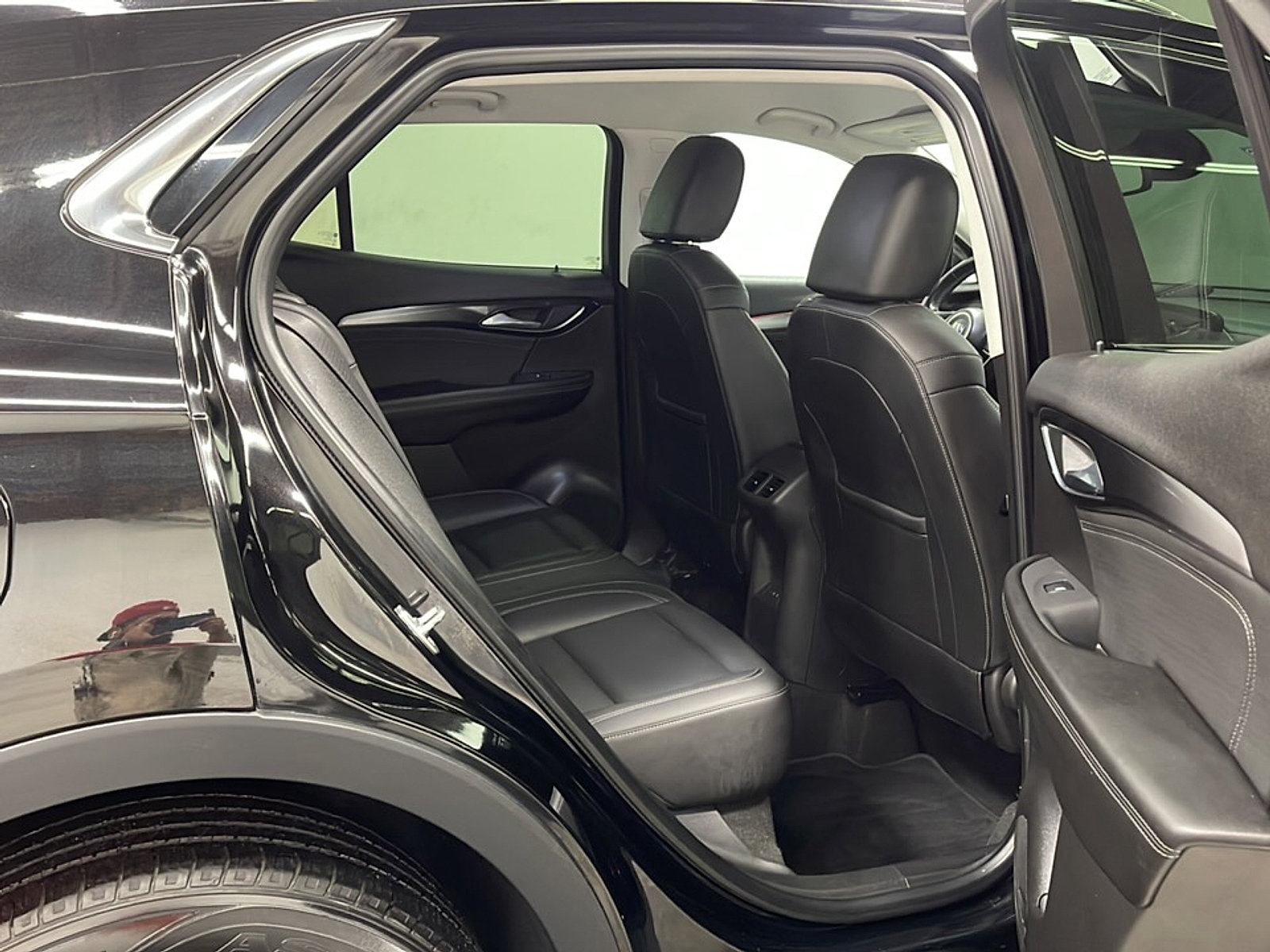 Used 2024 Buick Envision Preferred AWD/4WD image 20