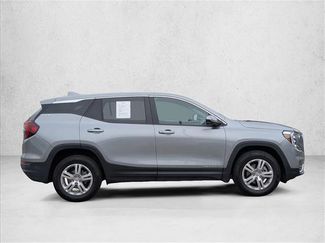 Used 2024 GMC Terrain SLE AWD/4WD video 4