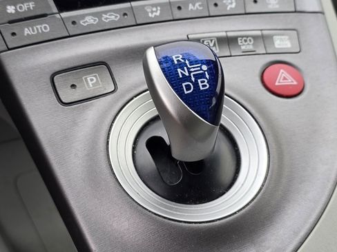 Used 2014 Toyota Prius Four image 21