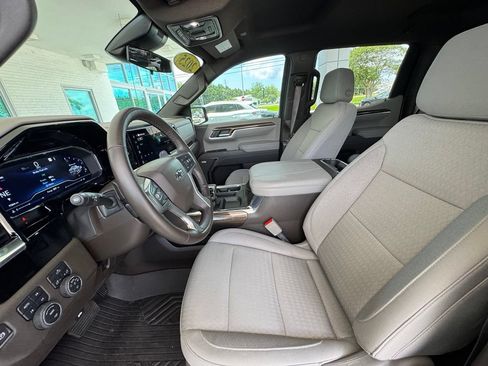 Used 2025 Chevrolet Silverado 1500 RST AWD/4WD image 12