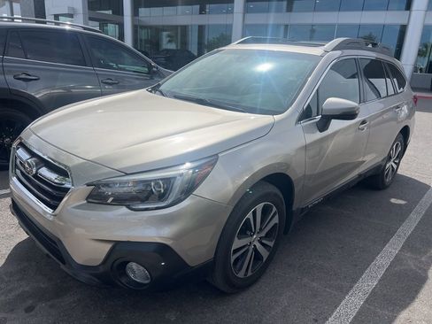 Used 2018 Subaru Outback 2.5i Limited image 4