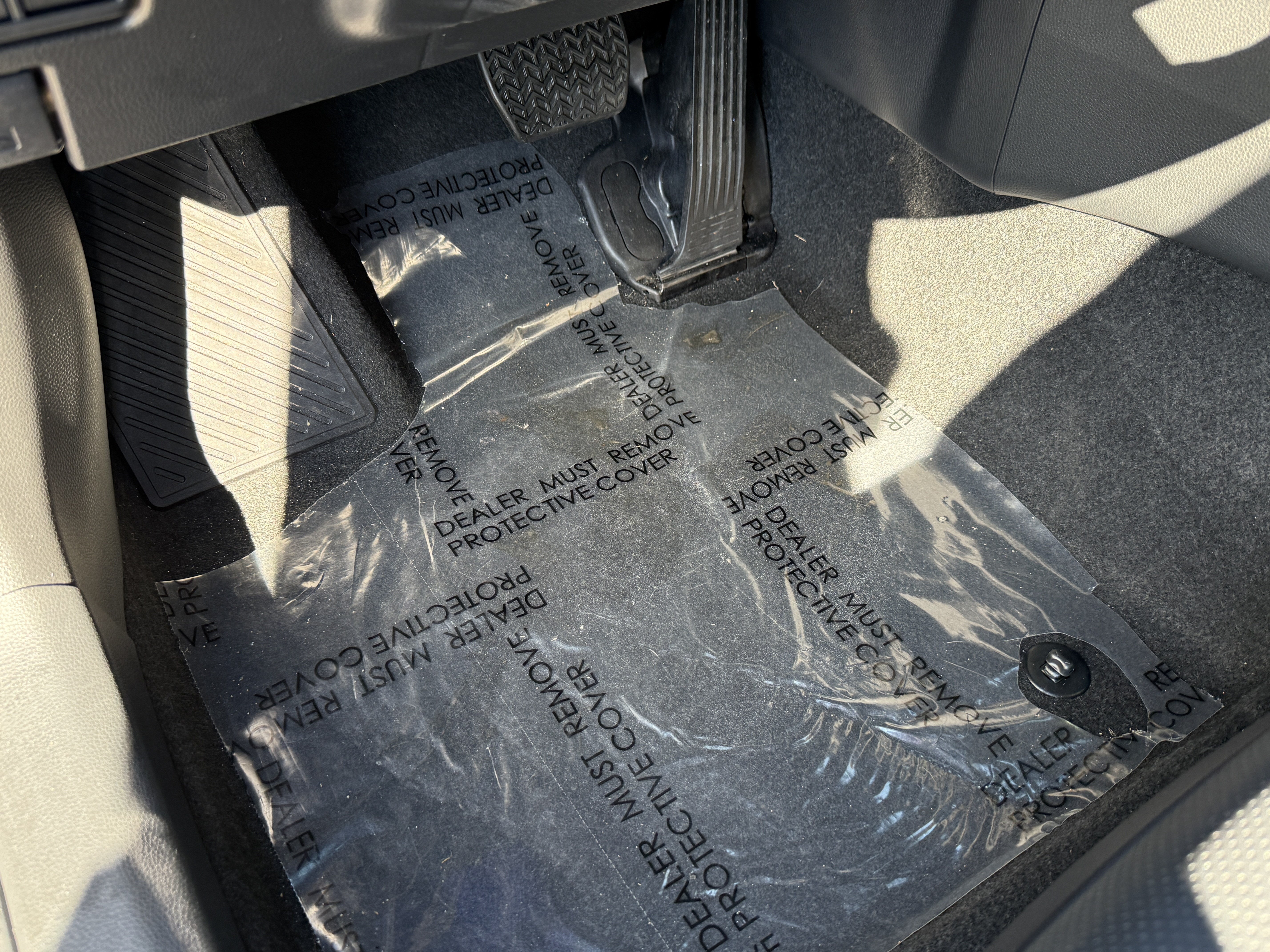 Used 2024 Toyota Prius Prime FWD image 17
