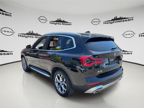 Used 2022 BMW X3 xDrive30i w/ Premium Package Essential AWD/4WD image 3