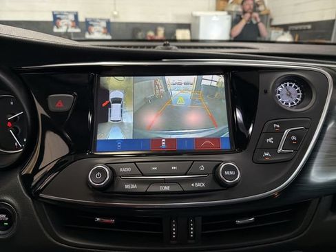 Used 2019 Buick Envision Premium w/ Driver Confidence Package AWD/4WD image 17