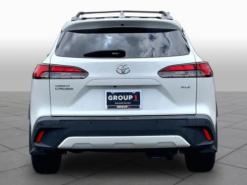 Certified 2023 Toyota Corolla Cross XLE w/ Convenience Package FWD image 4