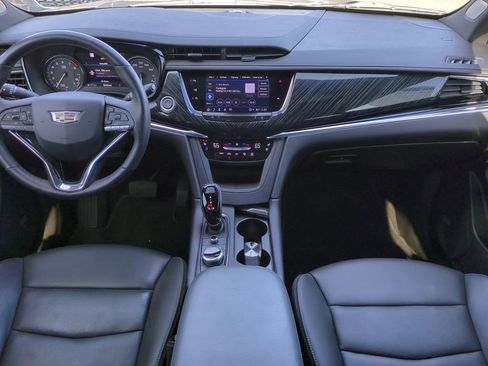 Used 2023 Cadillac XT6 Premium Luxury w/ Technology Package image 15