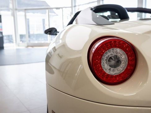 Used 2011 Ferrari 599 SA Aperta image 32