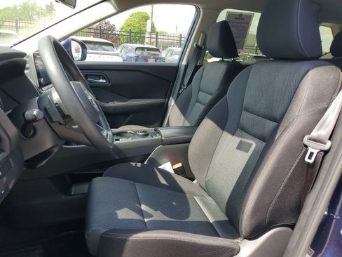 Used 2024 Nissan Rogue SV AWD/4WD image 18
