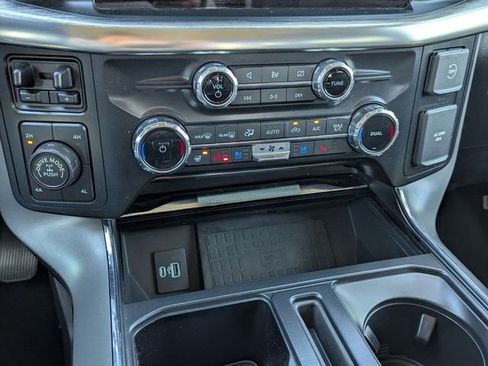 Used 2022 Ford F150 Lariat w/ Equipment Group 502A High image 9