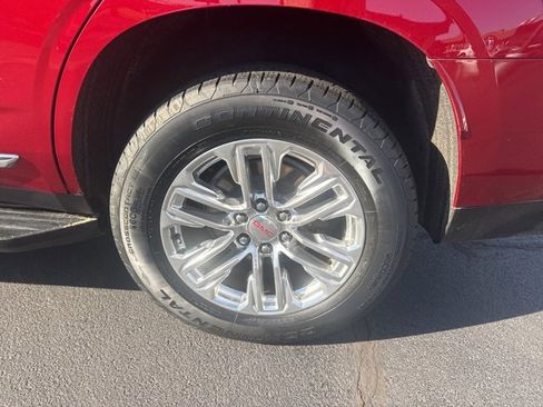 Used 2023 GMC Yukon SLT w/ SLT Premium Package image 27