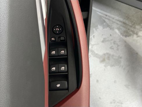 Used 2023 BMW 440i xDrive Convertible w/ Premium Package image 18