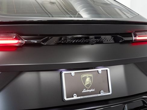 Used 2024 Lamborghini Urus S AWD/4WD image 24