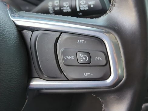 Used 2022 Jeep Wrangler Unlimited Sahara AWD/4WD image 29