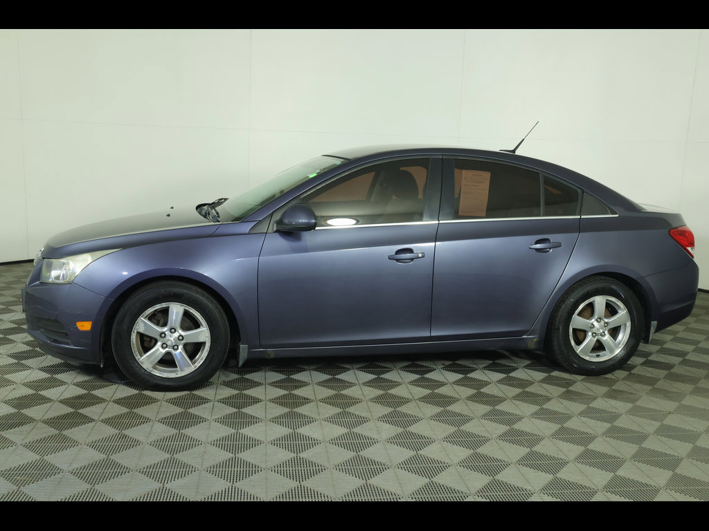 Used 2013 Chevrolet Cruze LT FWD image 5