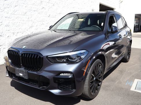 Used 2021 BMW X5 sDrive40i w/ M Sport Package RWD image 2
