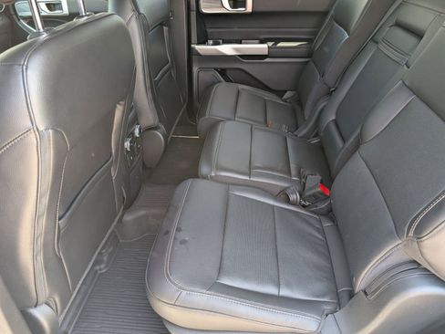 Used 2023 Ford Explorer Limited AWD/4WD image 10