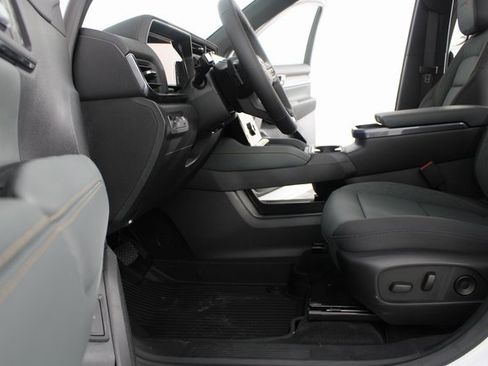 New 2026 GMC Terrain AT4 w/ Convenience Package III image 19