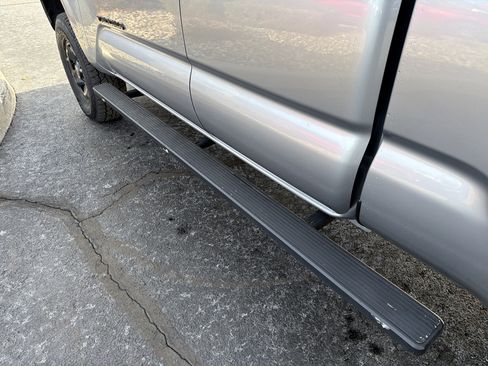 Used 2020 Toyota Tacoma SR image 30