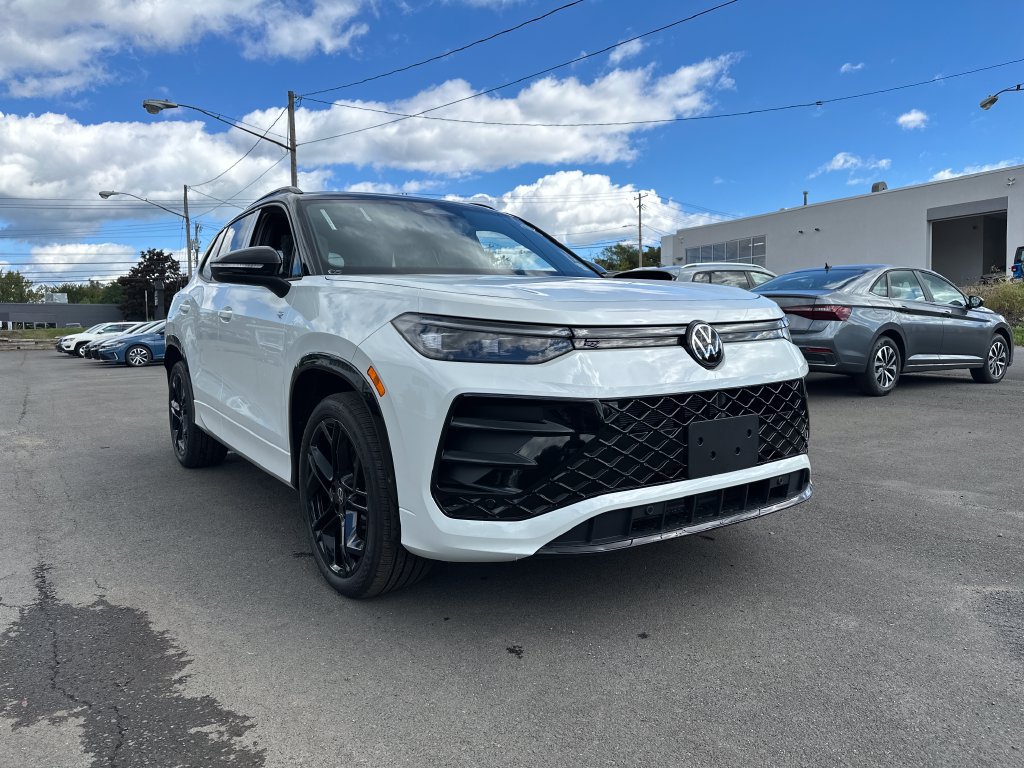 New 2026 Volkswagen Tiguan SE R-Line AWD/4WD image 5