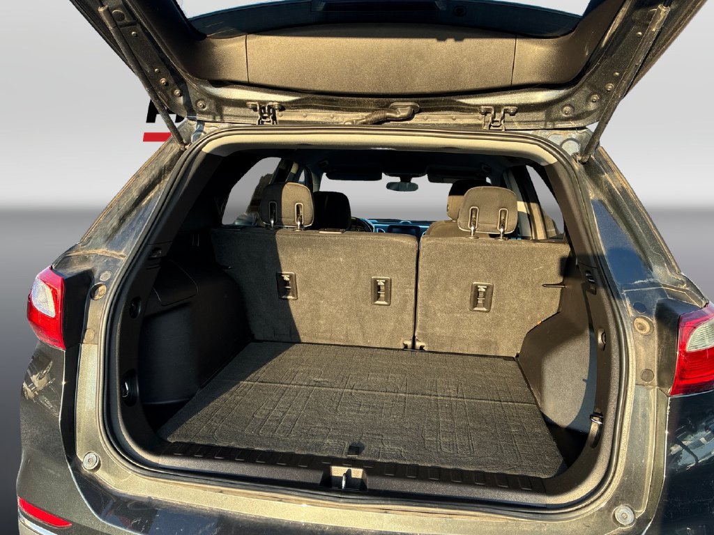 Used 2018 Chevrolet Equinox LT FWD image 18
