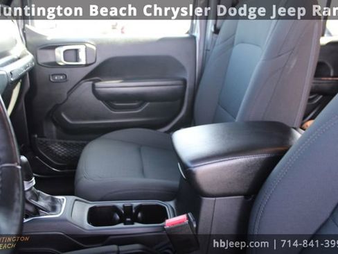 Used 2022 Jeep Wrangler Unlimited Willys image 30