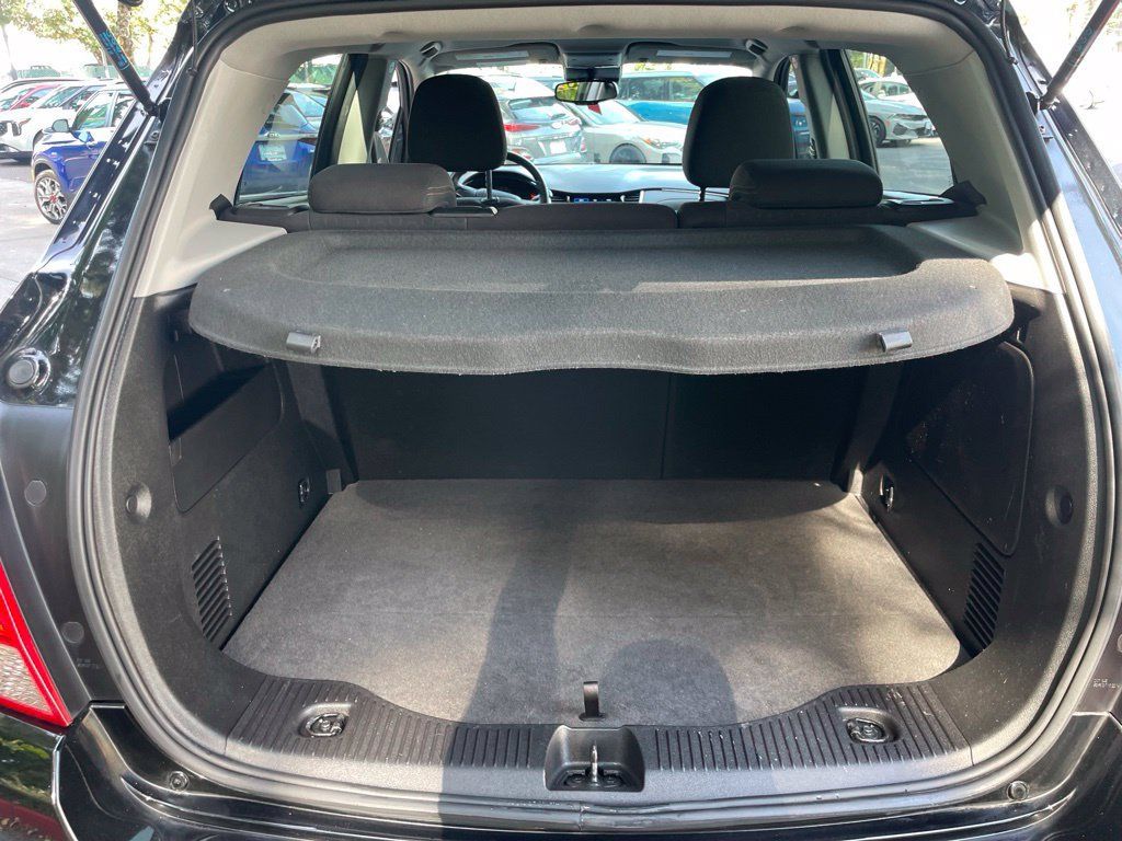 Used 2018 Chevrolet Trax LS AWD/4WD image 18