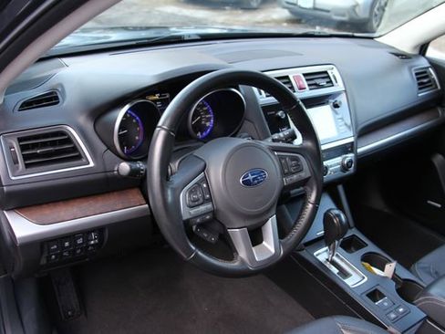 Used 2016 Subaru Outback 3.6R Limited image 17