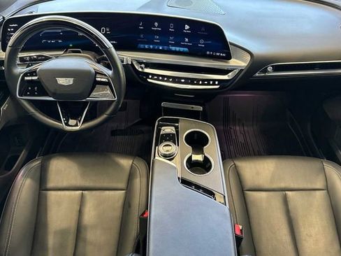 Certified 2024 Cadillac Lyriq Luxury AWD/4WD image 13