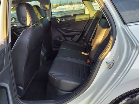 Used 2024 Volkswagen Jetta SE FWD image 26