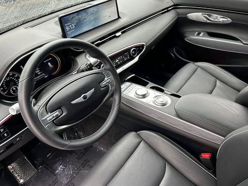 Used 2024 Genesis GV70 2.5T w/ Advanced Package image 10