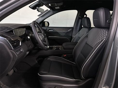 New 2025 GMC Acadia Denali w/ Super Cruise Package image 19