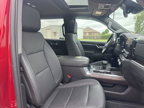 Used 2024 GMC Sierra 1500 SLT w/ SLT Premium Plus Package AWD/4WD image 8