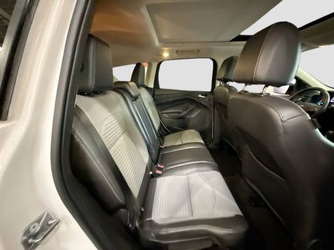 Used 2017 Ford Escape Titanium image 27